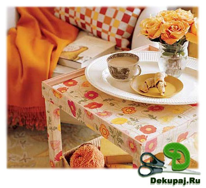 Чайный столик с декором Чайный столик